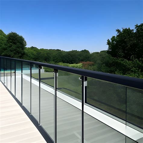 20+ Glass Railing Design Ideas For Your Balcony, Staircase, Roof