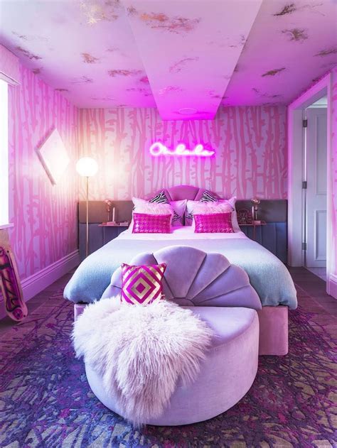 30+ Cute Pink Bedroom Design For Your Valentines Day | Teenager bedroom design, Diy girls ...