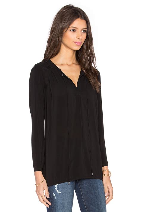 Splendid Long Sleeve V Neck Top in Black | Lyst