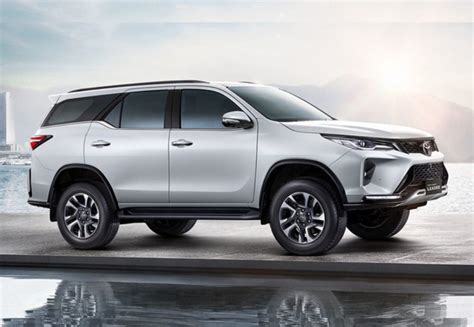 Fortuner se actualiza para el modelo 2023, con más tecnología ...