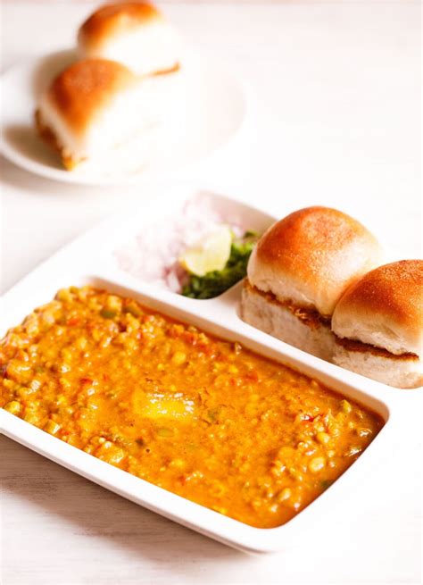 Pav Bhaji Recipe (Stovetop & Instant Pot)