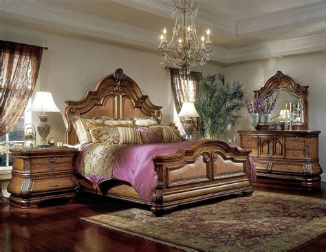 The Formal Tuscano Traditional Bedroom Collection 12490 | Luxury ...