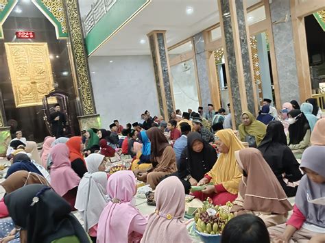 Maulid Nabi dan Beragam Tradisi Perayaannya di Indonesia - Portal Berita TV9 Nusantara