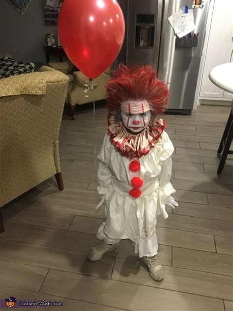 Pennywise Boys Costume | Last Minute Costume Ideas - Photo 3/4