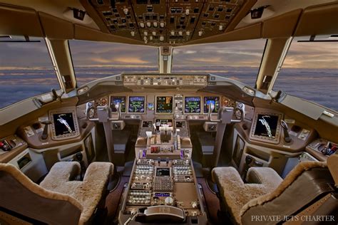 Boeing 777 Flight Deck :: Private Jets Charter