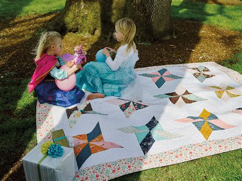 Handmade Holiday | Gift Gorgeous Quilts | Missouri Star Blog