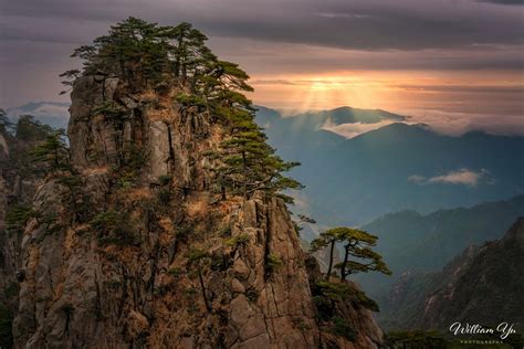 Sunset over Mt. Huangshan by William Yu Photography on YouPic