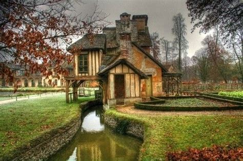 house with moat | Awesome Homes | Pinterest