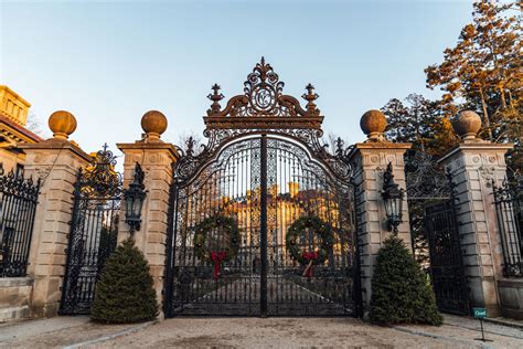 Holidays at the Newport Mansions | Discover Newport, Rhode Island