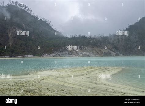 White Crater Lake (Kawah Putih), Bandung, Java, Indonesia Stock Photo - Alamy