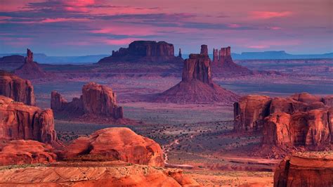 Monument Valley at Sunset - Stunning Landscape of Navajo Tribal Park ...