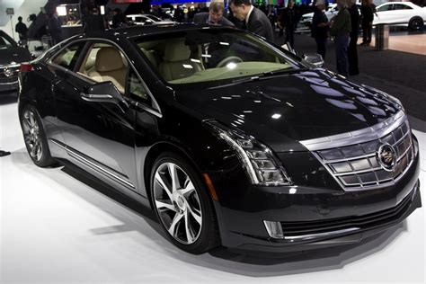 Cadillac ATS Coupe Photos and Specs. Photo: Cadillac ATS Coupe parts ...