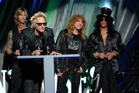 Guns N’ Roses Members Thank Fans During Rock and Roll Hall of Fame ...