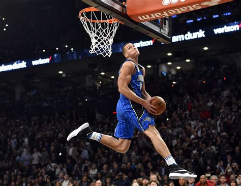 The 2016 NBA Dunk Contest in 7 astonishing photos - SBNation.com