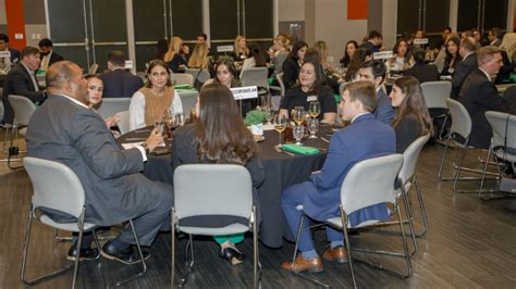 Miami Law Students Network with Alumni from Various Legal Fields