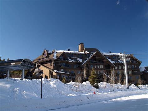 Crystal Peak Lodge with Gondola, Peak 7, Breckenridge Mountain Resort in Breckenridge, CO ...