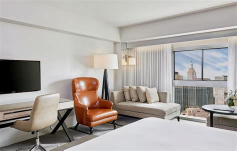 Millennium Hilton New York One UN Plaza, New York, NY : hotel during ...