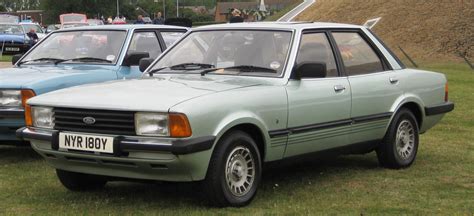 Dosya:Ford Cortina Mk V 2.3 Ghia 2294cc August 1982.JPG - Vikipedi