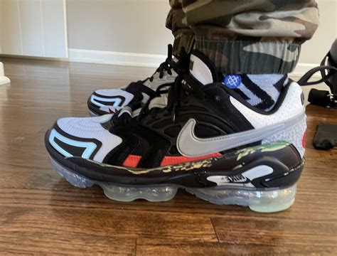 Vapormax Evo just arrived. The details are sick! : r/Sneakers