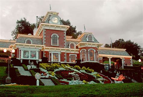 Un paseo por Neverland, el 'rancho de los horrores' de Michael Jackson - Chic