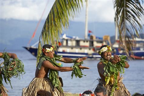 Fiji Culture -- Tui Tai Expeditions