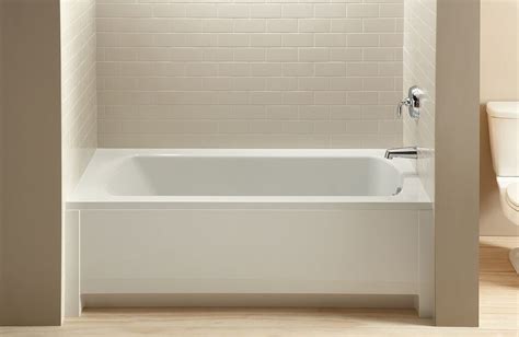 7 Best Alcove Bathtubs (Updated for 2024) | #1 Guide & Review!