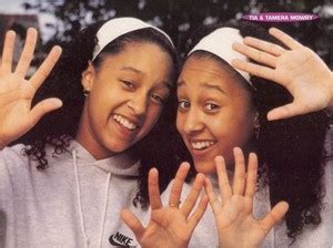 sister sister - Tia and Tamera Mowry Photo (40059489) - Fanpop