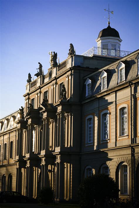 University of Bonn | Side view of the main building | Tim Günter | Flickr