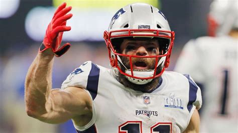 Source - Patriots, Edelman reach 2-year extension - ESPN