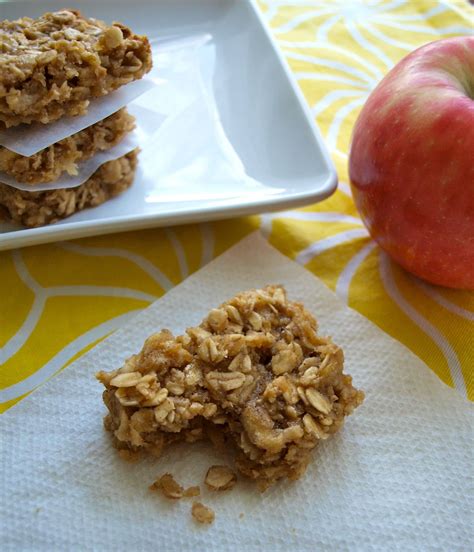 Apple peanut butter snack bars - Happy Healthy Mama