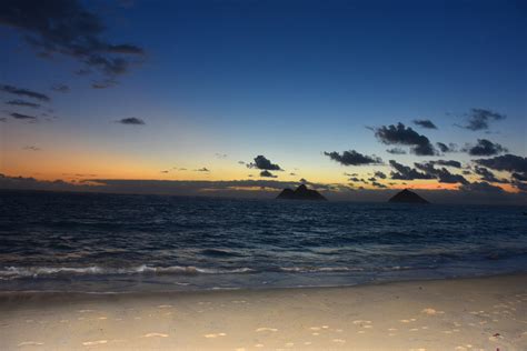 Oahu Photographer: Lanikai Sunrise