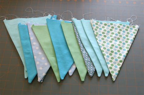 Glorious Treats: How to Make a Fabric Bunting