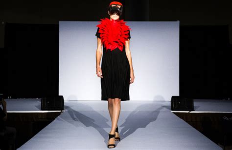 Technology flourishes in wearable fashion designs | Cronkite News