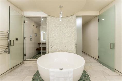 24 BEST Los Angeles Hotels with Jacuzzi in room ️ 2025