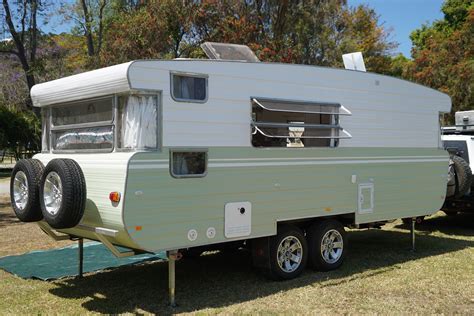 Vintage caravan restoration - 1974 Viscount Royal 'Sage' - RV Daily