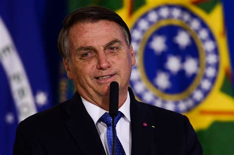 Bolsonaro diz que vacinação contra a Covid-19 não será obrigatória ...