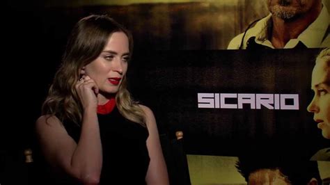 Emily Blunt 'Sicario' interview - YouTube