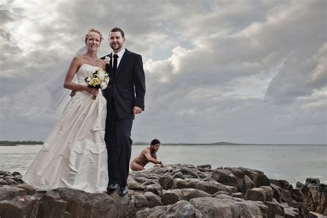 A Gollum Look-Alike Pulled Off A Legendary Wedding Photobomb | HuffPost Life