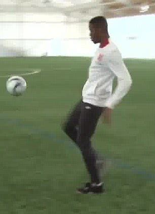 Wilfried Zaha shows off incredible skills and shooting accuracy: VIDEO ...