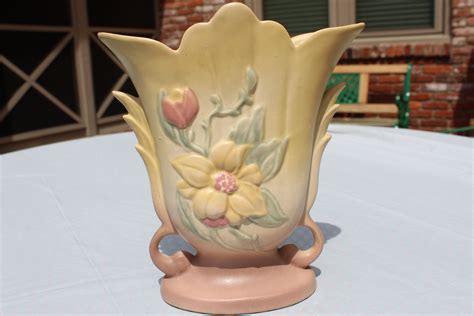 Vintage Hull Art Pottery Vase Magnolia Peach/ Pink Vase With - Etsy