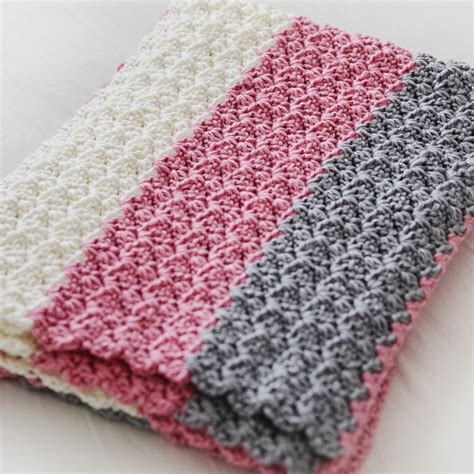 Simple Crochet Baby Blanket - Leelee Knits