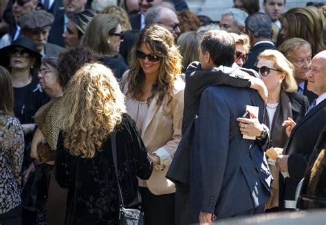 Photos: Stars turn out for Joan Rivers funeral | Entertainment | tucson.com