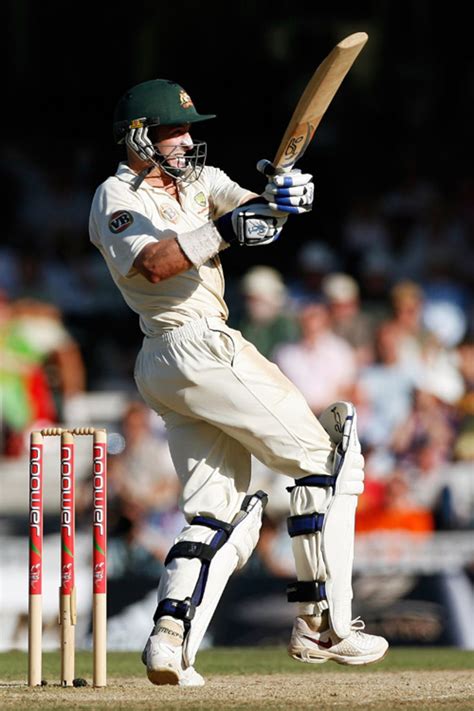 Mike Hussey goes on the pull during his magnificent hundred | ESPNcricinfo.com