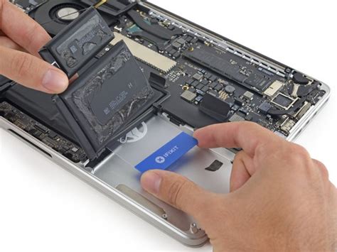 MacBook Pro 13" Retina Display Early 2015 Battery Replacement - iFixit ...