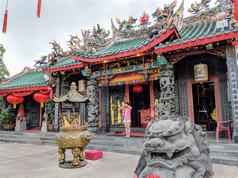 ITAP of a chinese temple in Kuching : r/malaysia