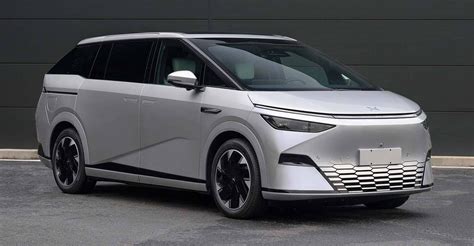 Xpeng X9 electric minivan unveiled without camo, with 500 horsepower