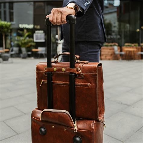 Leather Carry-On Bag with Wheels (Travel Bags) - Von Baer