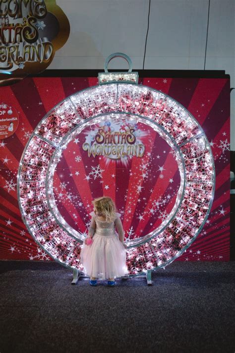 Santa's Wonderland: a Christmas explosion of JOY - KIDDO Mag