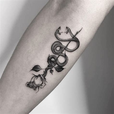 20 Snake And Rose Tattoo Designs & Ideas For Tattoo Lovers