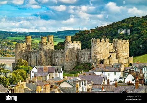 Conwy castle aerial hi-res stock photography and images - Alamy